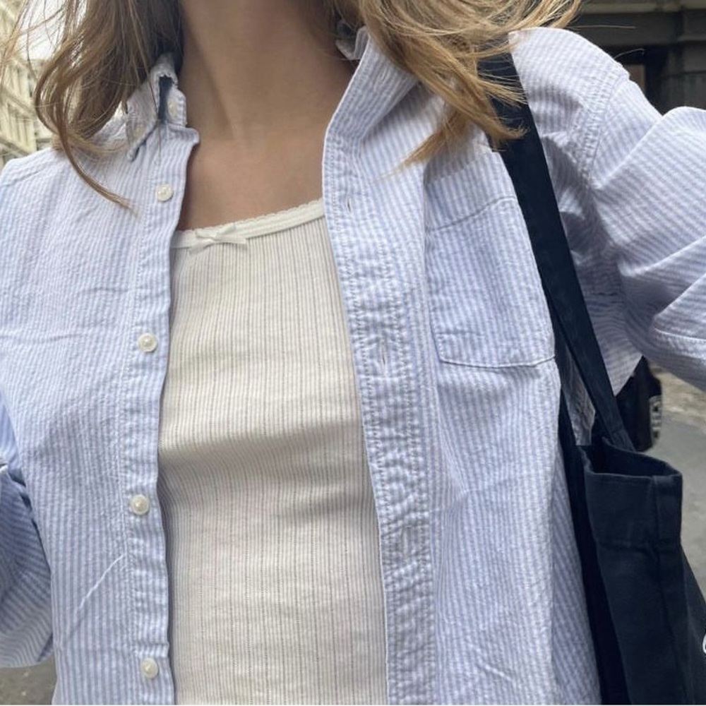 Brandy Melville Stephanie Stripe Top Blue Stripes S/M Blue Stripe Button Up